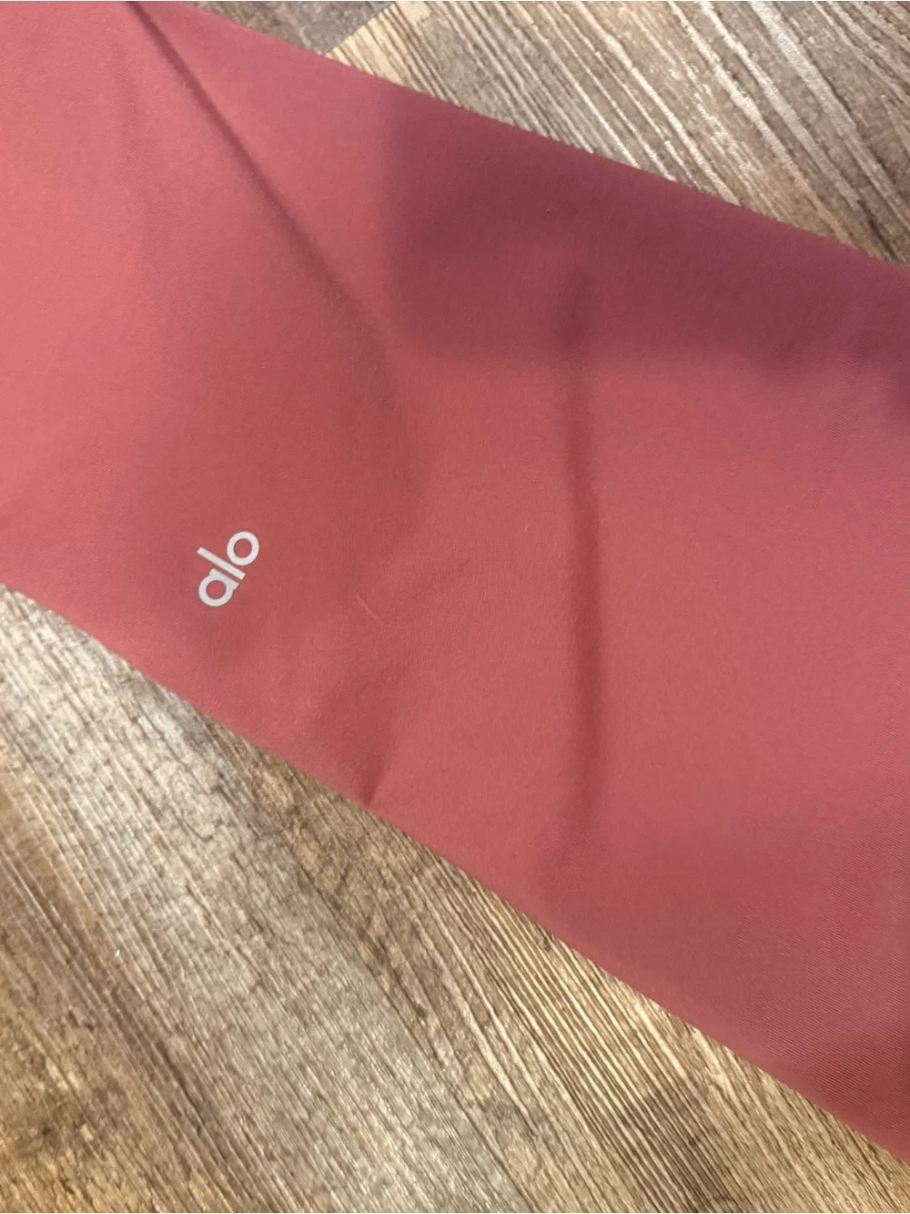 Alo Airbrush High Waist flare 7/8 Leggings in Mars Clay dusty rose Medium